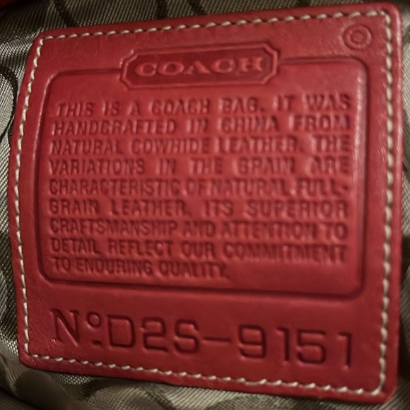 Authentic Coach Bucket purse & matching Wallet. - Picture 2 of 9
